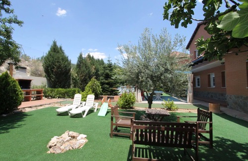 Aranjuez Ski Chalet | Villa Begoña. TuCasaTemporal