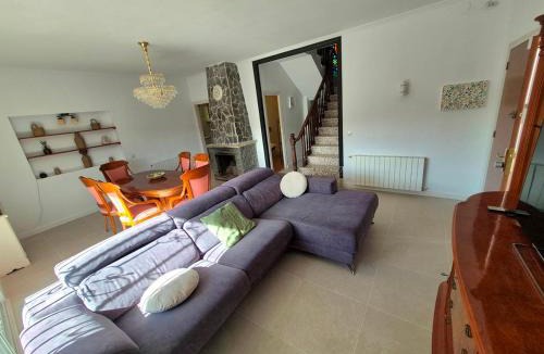 Vidreres House | Villa Begonia