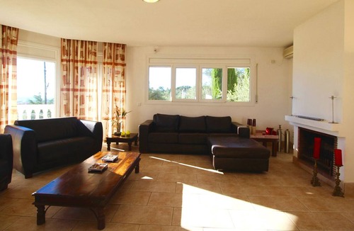 Pau Villa | Villa Bella beautifully situated with an olive grove overlooking the beach and sea