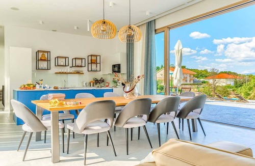 Zmijavci Villa | Villa Belle Vie - abundant in modern facilities, comforts and entertainment by MyWaycation