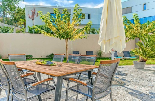 Zmijavci Villa | Villa Belle Vie - abundant in modern facilities, comforts and entertainment by MyWaycation