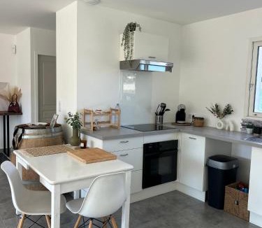 Laroque House | Villa Belle Vue