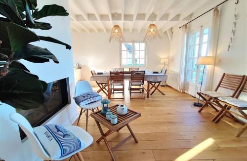 Ouistreham Villa | Villa Bellevue - Anglo-Norman seafront house