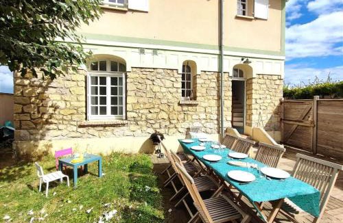 Ouistreham Villa | Villa Bellevue - Anglo-Norman seafront house