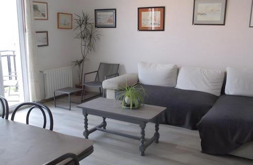 Tredrez-Locquemeau House | Villa Bellevue