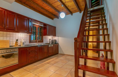 Dafnata Villa | Villa Benele