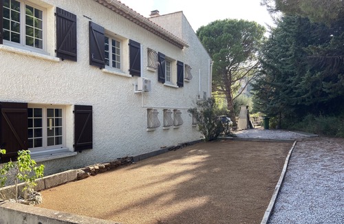 Clermont-l'Herault House | VILLA BETWEEN LAND AND SEA