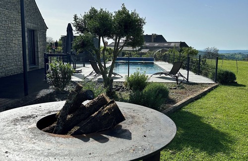 Saint-Robert Villa | Villa between Corrèze and Dordogne! Beautiful heated pool.