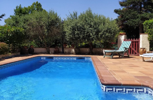 Vallgorguina Villa | VILLA BETWEEN NATURAL PARKS