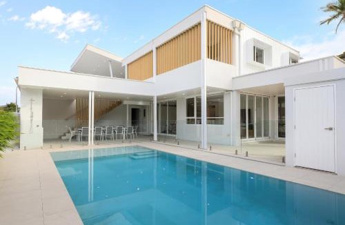 Caves Beach House | Villa Bianco at Caves Beach