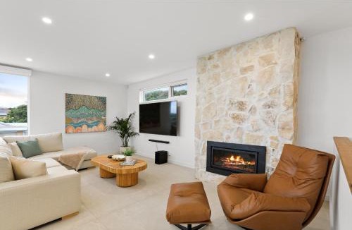 Caves Beach House | Villa Bianco at Caves Beach
