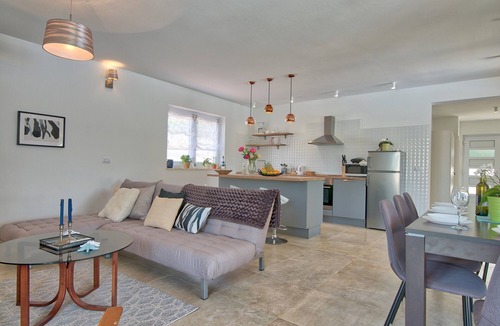 Kujici Villa | Villa Blaise with Pool, 4 Bedrooms with 4 Private Bathrooms, Hot Tub