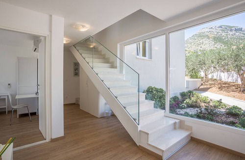 Bol Villa | Villa Blanca SAVE 20 percent on Split-villas com