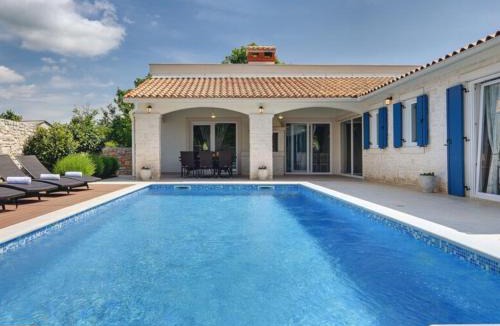 Sveta Nedelja Villa | Villa Blanca with a heated private pool