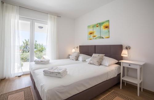 Bol Villa | Villa Blanka for 12 O wnersadvert