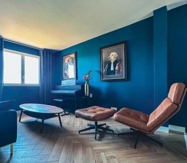 Cagnes-sur-Mer Villa | Villa Bleu Azur - Élégance Privée avec Vue Mer & Montagne