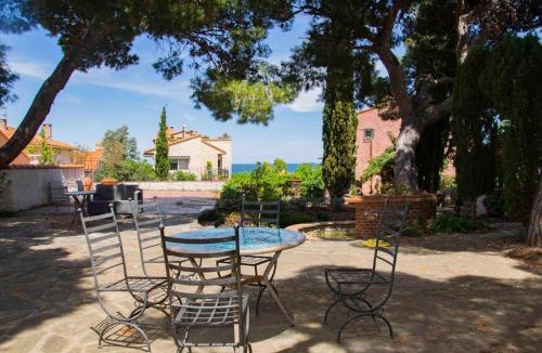 Port-Vendres Bed & Breakfast | VILLA BLEUE - LES PINS