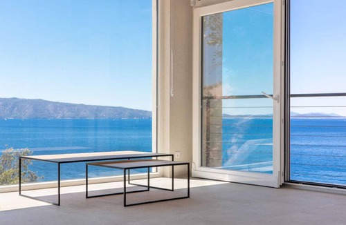 Nerezise Villa | Villa Blue Horizon- beachfront with pool and sea views - concierge