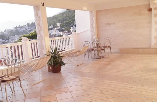 Baska Voda Apartment | Villa Bonaca vacation apartment with a wonderful sun terrace and sea view