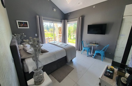 Gujan-Mestras Bed & Breakfast | Villa Bora Bora