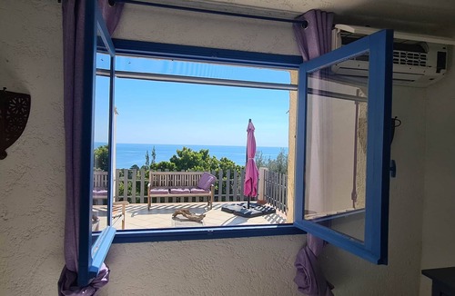 Sari-Solenzara Villa | Villa Bougainvillea