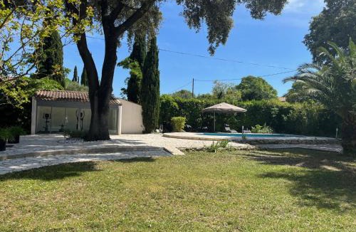 Castries Villa | Villa bourgeoise avec piscine et salle de sport