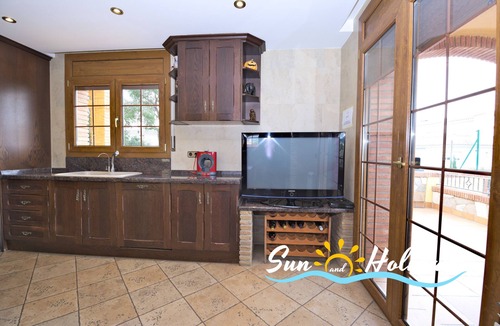 El Vendrell House | Villa Bruna for 8 people with private pool, large garden and sea views
