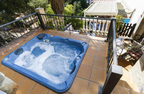 Cap de Salou Ski Chalet | VILLA BUDA