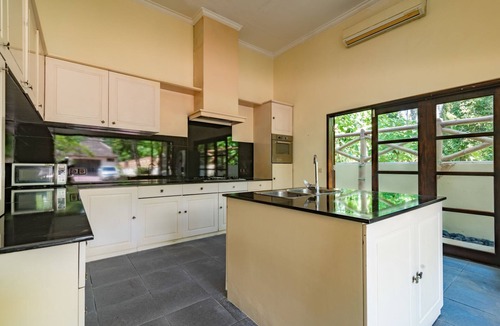 Bukti Villa | Villa Bukti Paradise