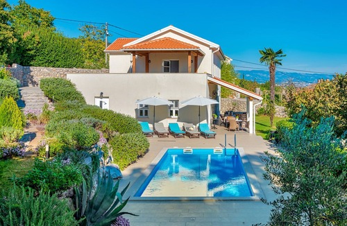 Poljane Villa | Villa Butterfly with Pool