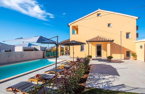 Sikici House | Villa Buzdonka by Interhome