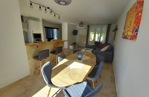 Saint-Paul-les-Fonts Villa | Villa Césarine: Sublime 4☆ property, private pool, pool house and outbuilding