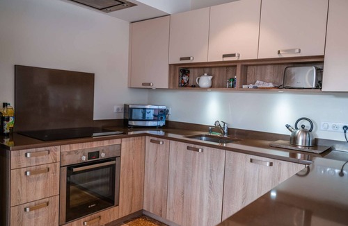 Castelnau-de-Montmiral Villa | Villa Castelnau - air conditioning & heated pool, nestled in the castle grounds - I