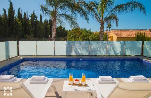 La Empedrola Villa | Villa Caballito De Mar by Abahana Villas