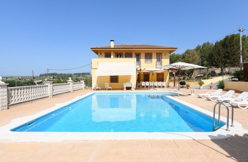 Castellet i la Gornal Villa | Villa "Cal Vimon" with Private Pool, Private Terraces, and Wi-Fi