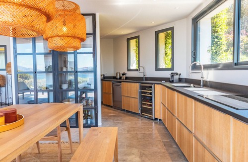 Cala Rossa Villa | Villa Cala Rossa Di Lecci