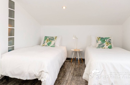 Canyelles Villa | Villa California with Spectacular Sea Views and Private Pool