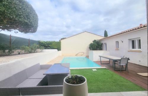Peret Villa | villa calme au milieu des vignes avec piscine 2 chambres