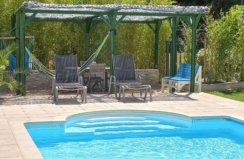 Serignan-du-Comtat House | Villa Calme, Proche de Toutes Commodités à Moins de 300 Mètres du Centre