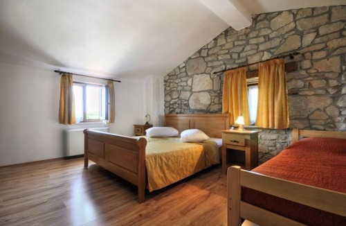 Ripenda Kras Bed & Breakfast | Villa Calussovo