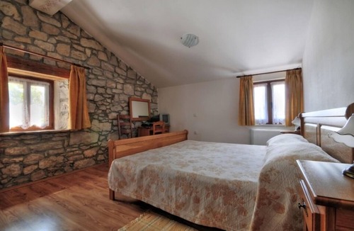 Ripenda Kras Bed & Breakfast | Villa Calussovo