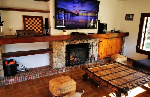 Sant Feliu de Buixalleu House | Villa Can Raurell · Casa rural para 14 en Girona