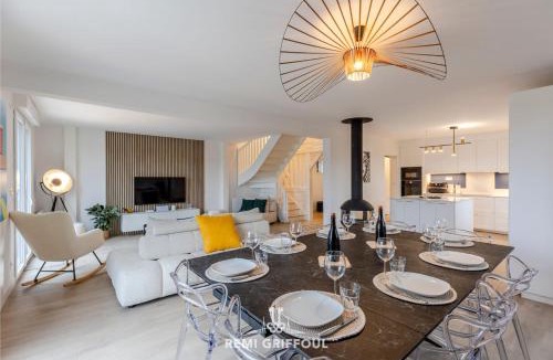 Gonneville-sur-Honfleur Villa | Villa Canet - Jacuzzi - Fireplace - Sauna EV 10P