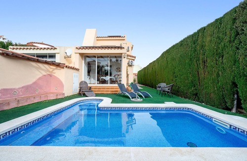 Costa del Zefir Villa | Villa 'Can Lucia' with Sea View, Wi-Fi and Air Conditioning