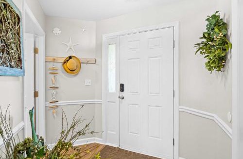 North Topsail Beach Villa | Villa Capriani Condo w/Direct Beach Access!