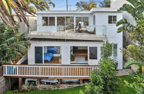 Collaroy Beach Apartment | Villa Capriccio - Bottom floor Apartment