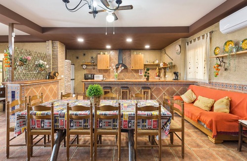 Cieza Villa | Villa 'Capricho' with Mountain Views, Wi-Fi, and Air Conditioning