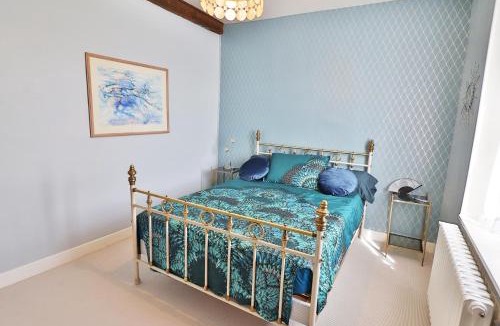 Aubigny-sur-Nere Apartment | Villa Capucine