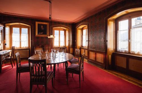 Riom-Parsonz Bed & Breakfast | Villa Carisch
