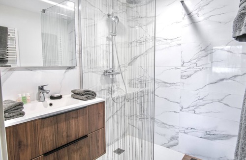 Duingt Hotel | VILLA CAROLINE